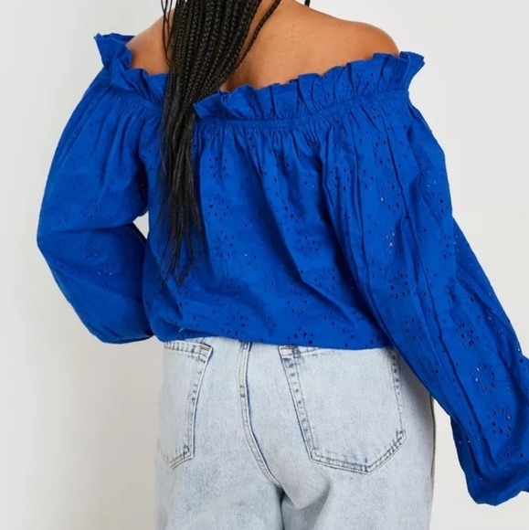 Boohoo Plus Eyelet Off Shoulder Top Cobalt - Picture 2 of 9